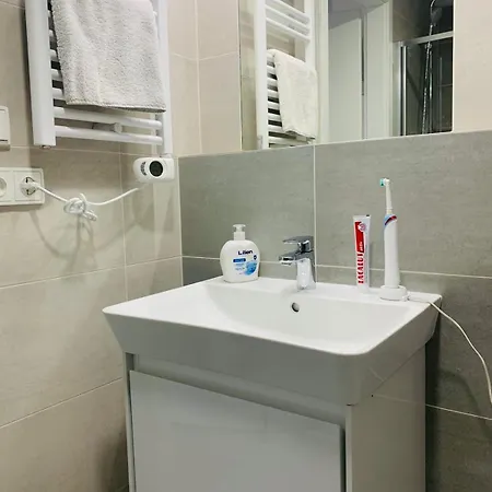 דירה New In Centre Area
